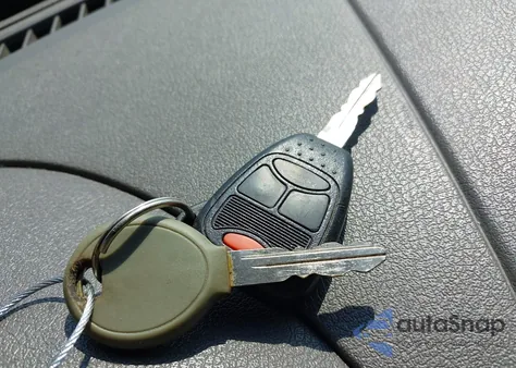 2005 Jeep Grand Cherokee Laredo z USA, uszkodzony, nr VIN 1J4GS48K55C582568